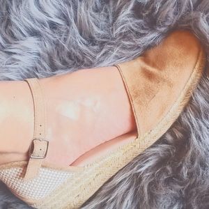Super comfy Aldo Espadrilles low heel